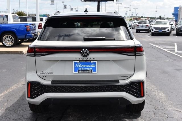 2026 Volkswagen Tiguan 2.0T SE R-Line Black