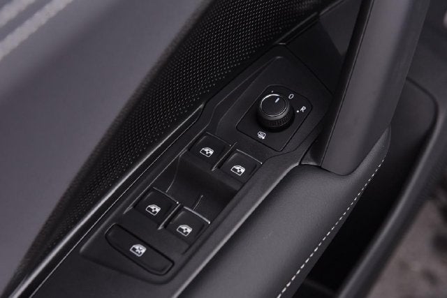 2026 Volkswagen Tiguan SE R-Line AWD