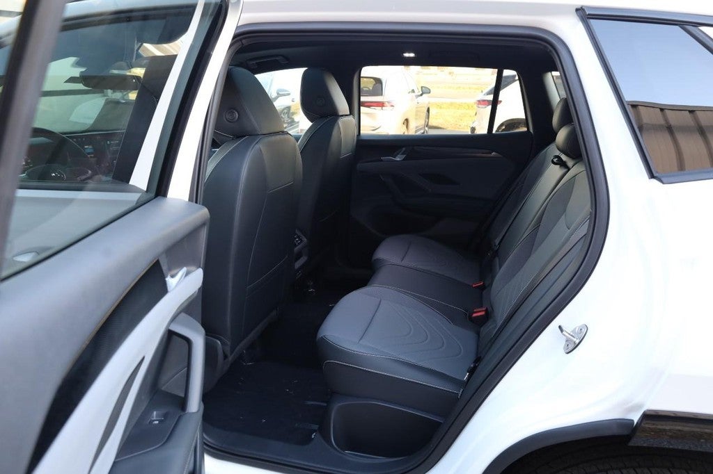 2026 Volkswagen Tiguan 2.0T SE R-Line Black 4MOTION