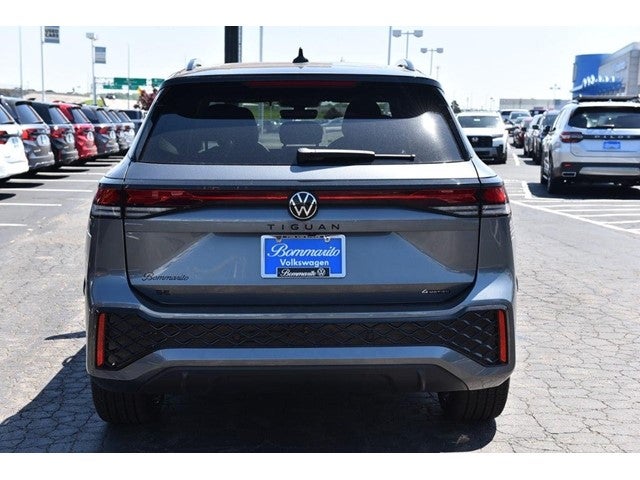 2026 Volkswagen Tiguan 2.0T SE R-Line Black