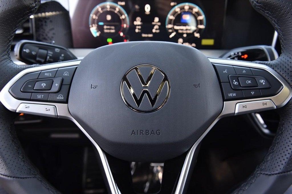 2026 Volkswagen Tiguan 2.0T SE R-Line Black 4MOTION