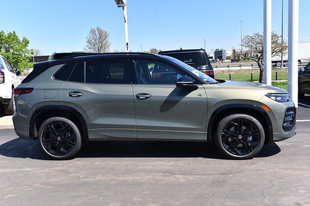 2026 Volkswagen Tiguan 2.0T SE R-Line Black 4MOTION