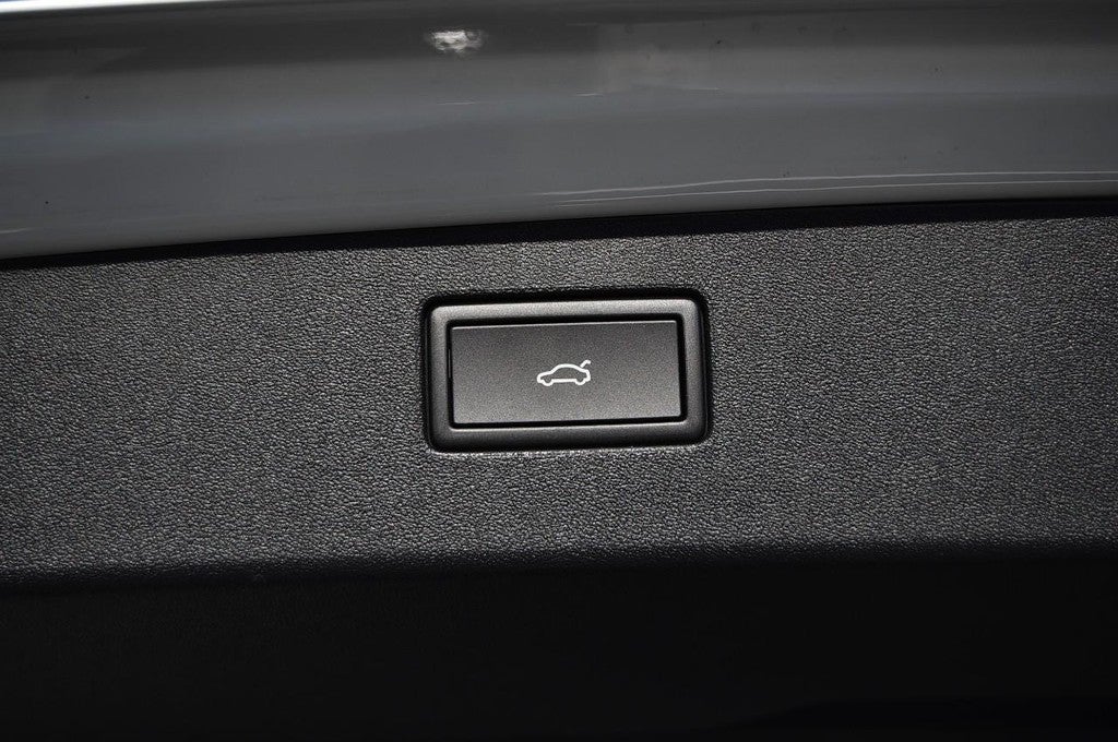 2026 Volkswagen Tiguan 2.0T SE R-Line Black FWD