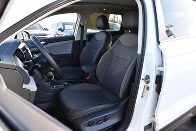 2022 Volkswagen Taos SE FWD