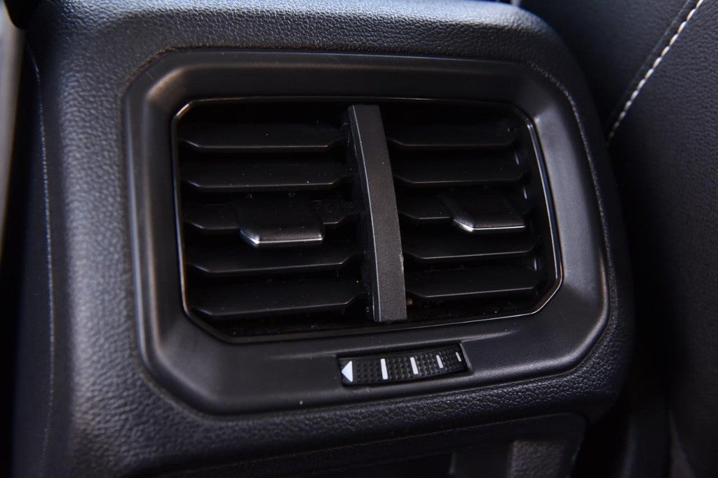 2022 Volkswagen Taos SE FWD