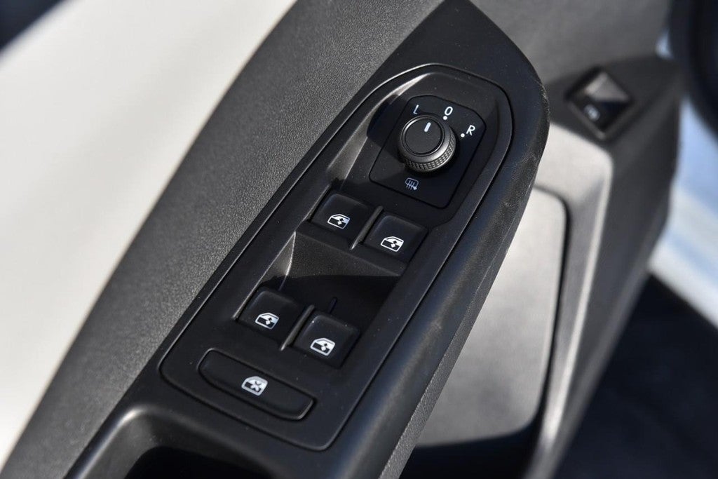 2022 Volkswagen Taos SE FWD