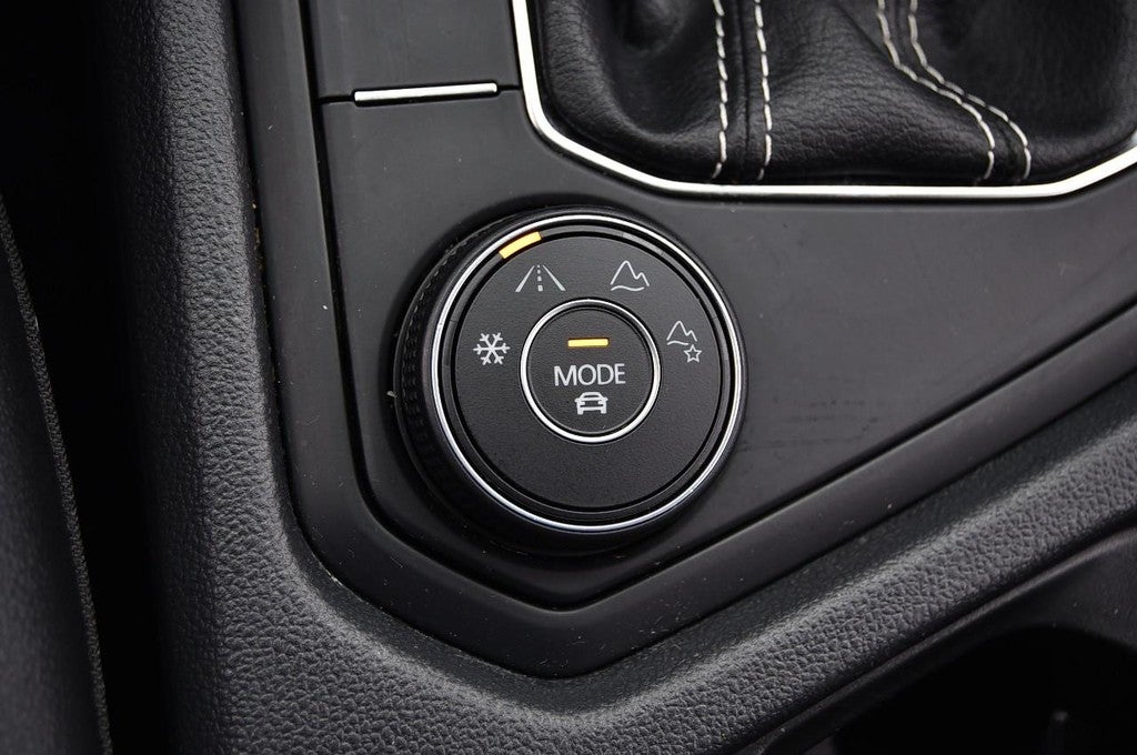 2022 Volkswagen Taos SE FWD