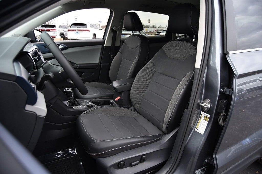 2022 Volkswagen Taos SE FWD