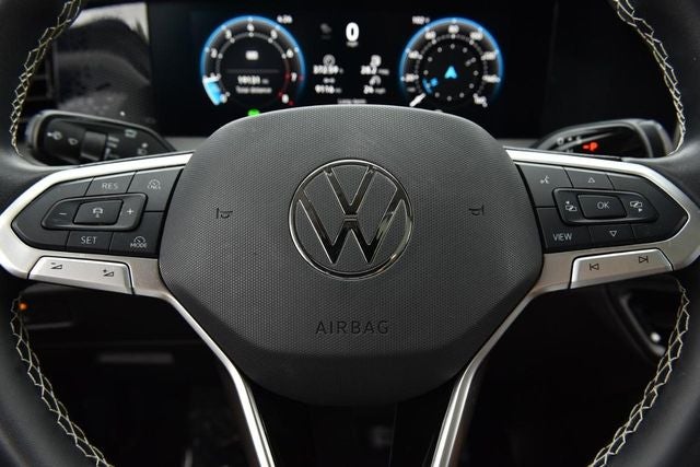 2025 Volkswagen Tiguan 2.0T SE