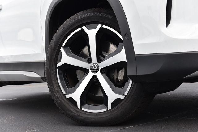 2025 Volkswagen Tiguan 2.0T SE