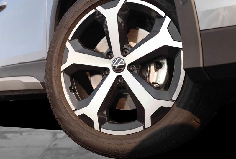 2025 Volkswagen Tiguan 2.0T SE 4MOTION