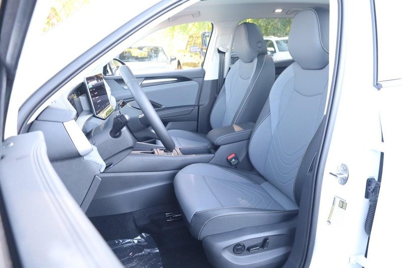 2025 Volkswagen Tiguan 2.0T SE 4MOTION