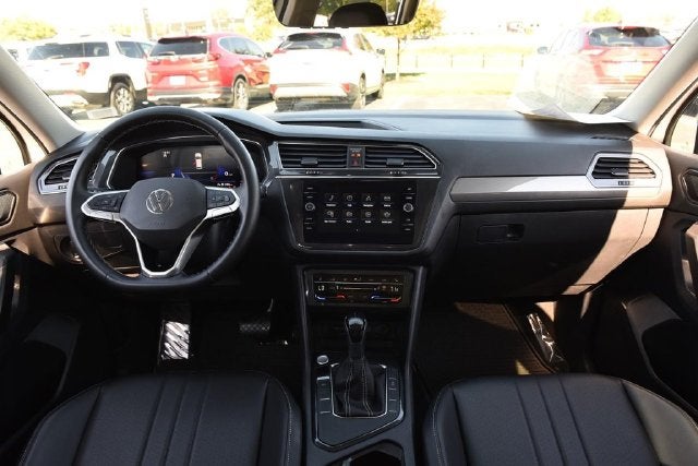 2023 Volkswagen Tiguan 2.0T SE