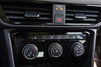 2023 Volkswagen Taos SE 4MOTION