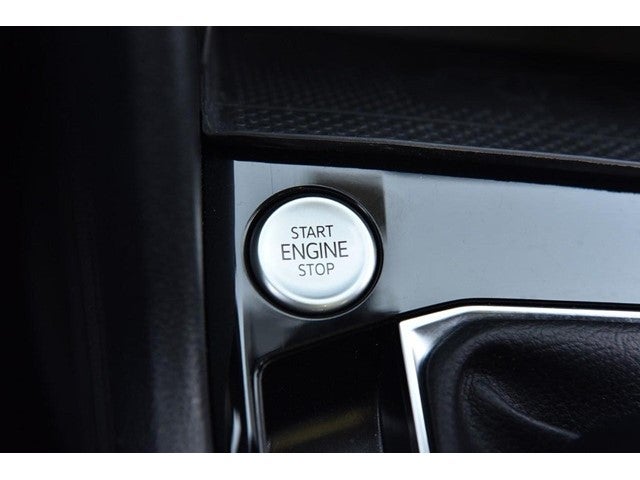 2023 Volkswagen Taos SE 4MOTION