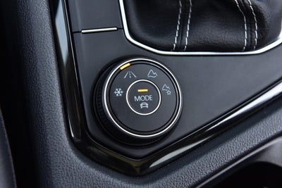 2023 Volkswagen Taos SE 4MOTION