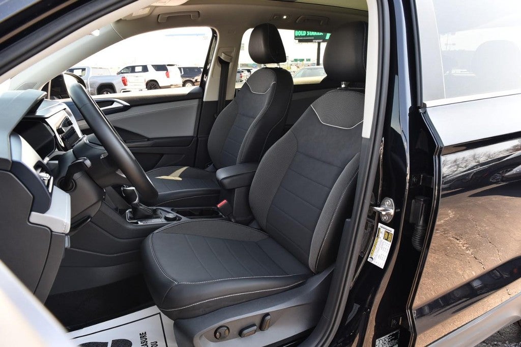 2023 Volkswagen Taos SE 4MOTION