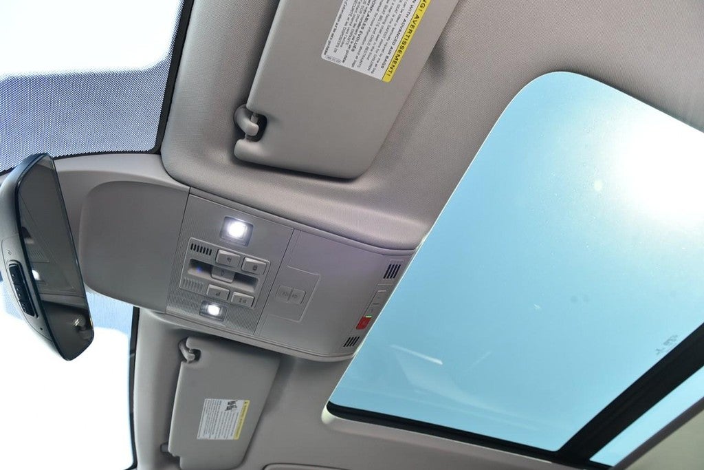 2023 Volkswagen Taos SE 4MOTION