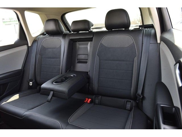 2023 Volkswagen Taos SE 4MOTION