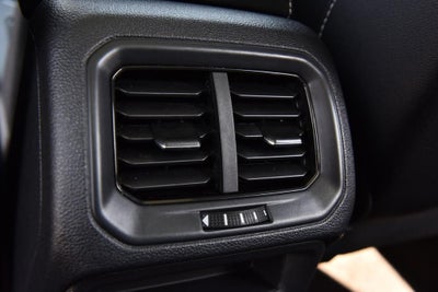 2023 Volkswagen Taos SE 4MOTION