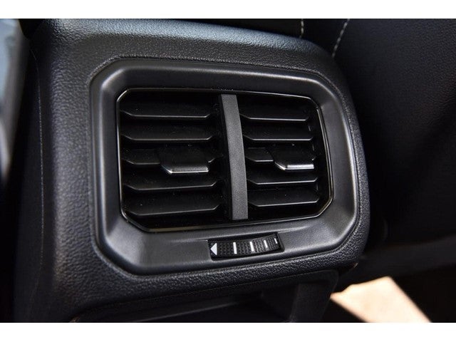 2023 Volkswagen Taos SE 4MOTION