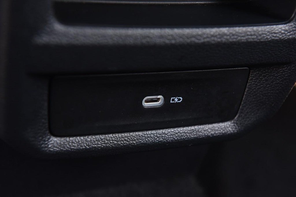 2023 Volkswagen Taos SE 4MOTION