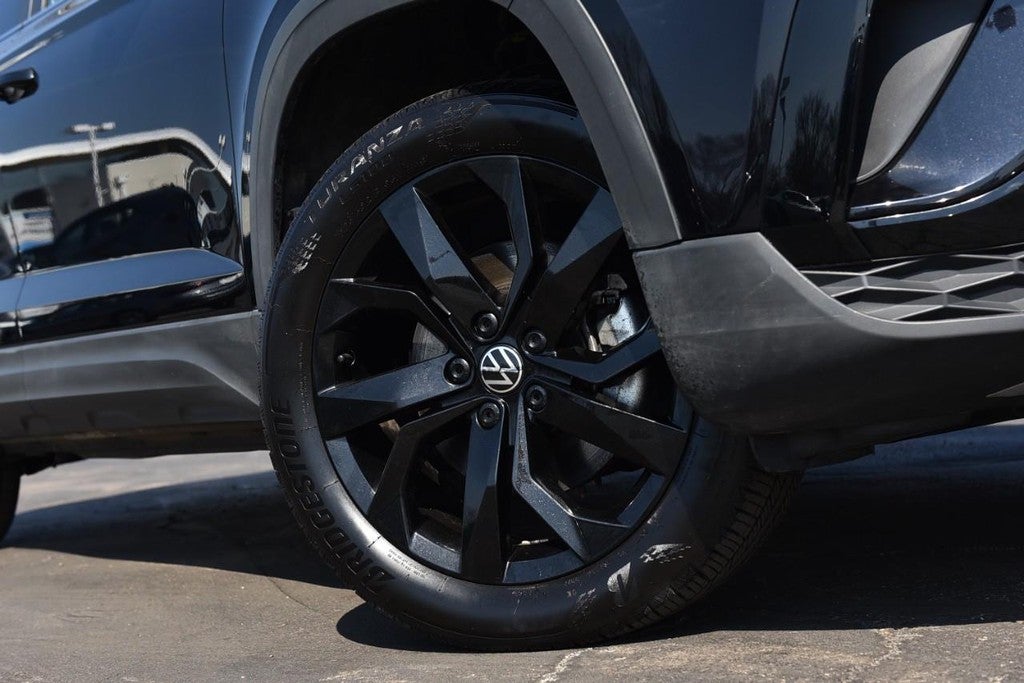 2023 Volkswagen Taos SE 4MOTION