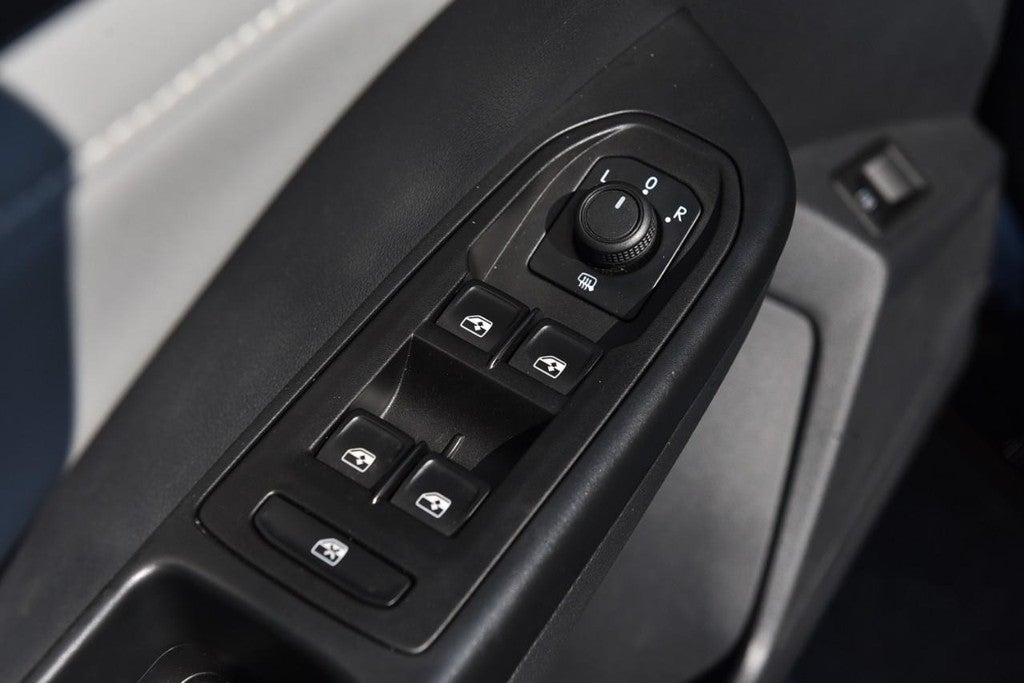 2023 Volkswagen Taos SE 4MOTION