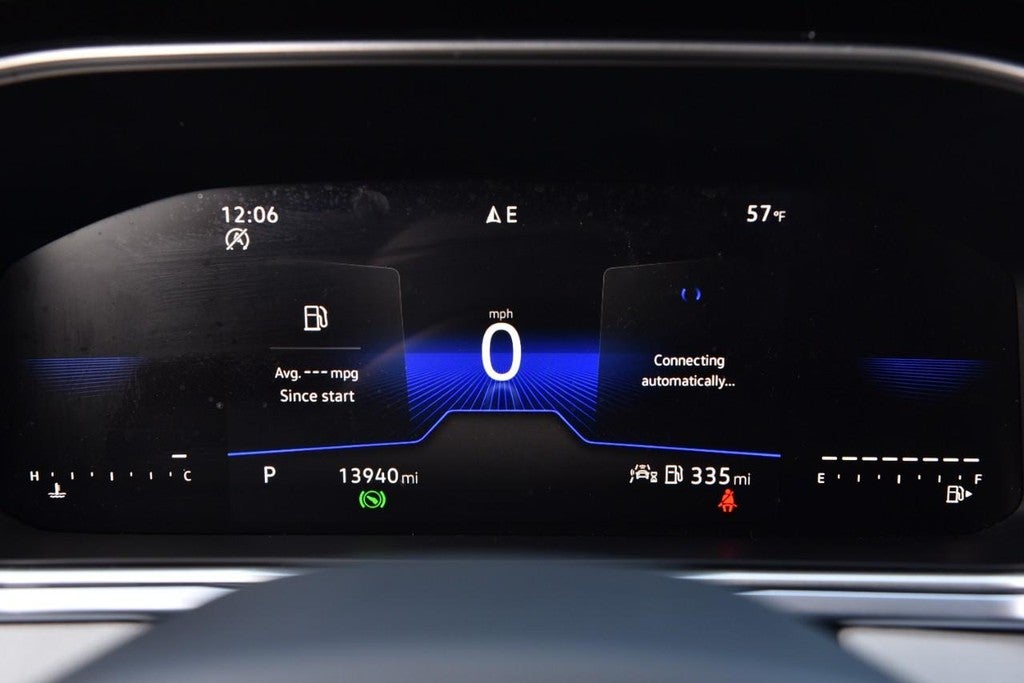 2025 Volkswagen Taos SE FWD