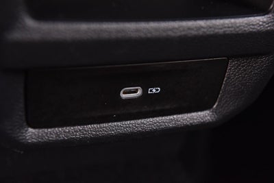 2025 Volkswagen Taos SE FWD