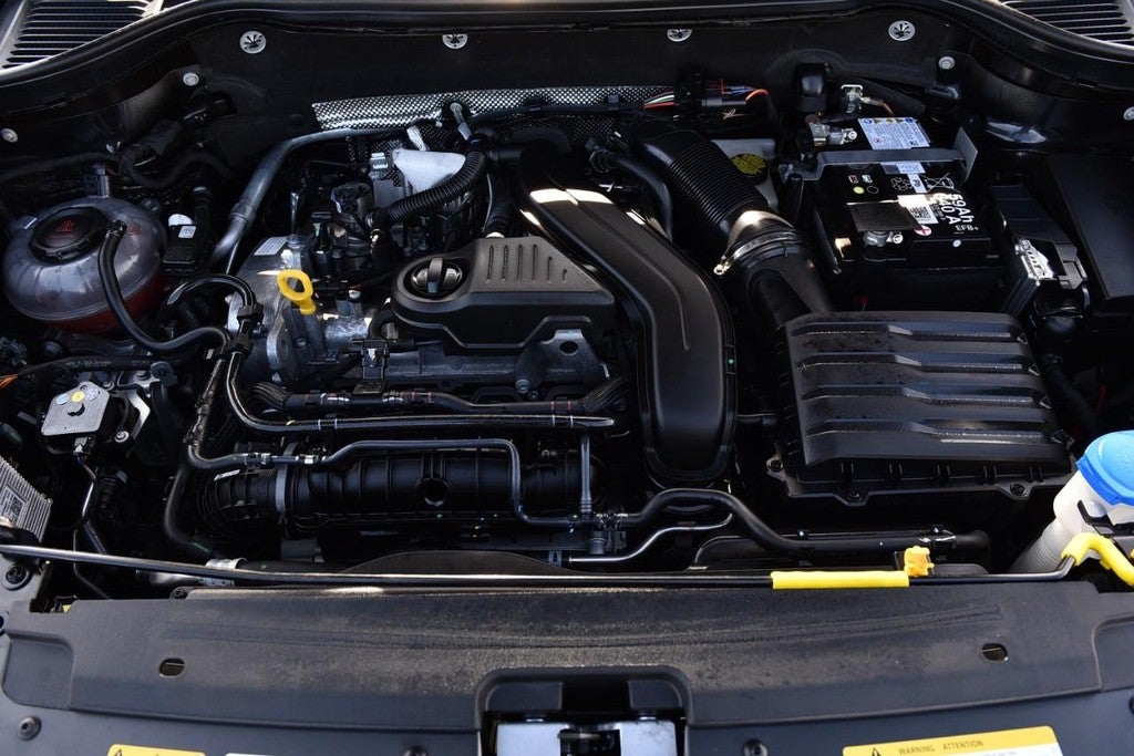 2025 Volkswagen Taos SE FWD