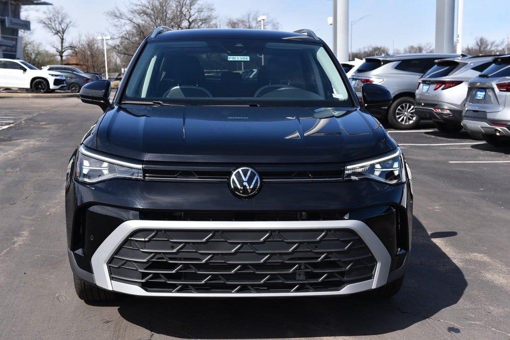 2025 Volkswagen Taos SE FWD