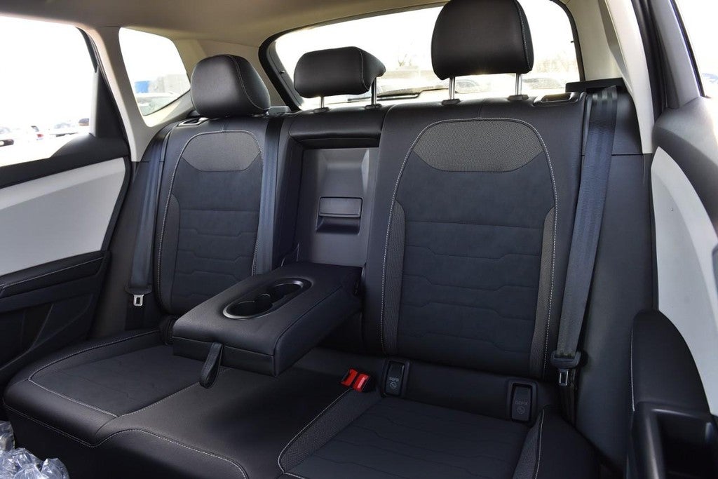 2026 Volkswagen Taos SE FWD