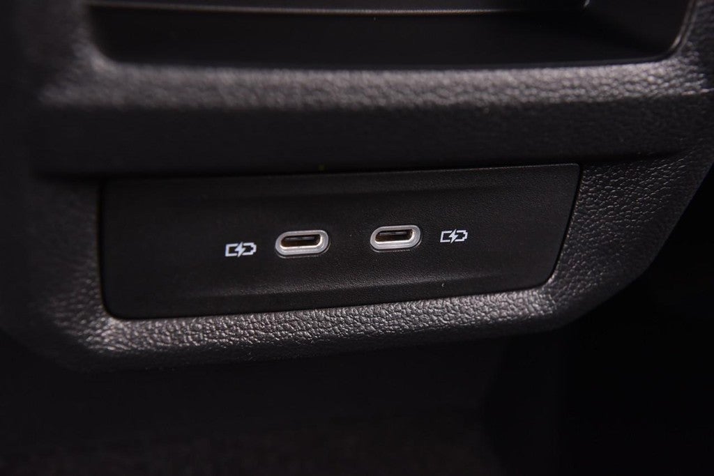 2026 Volkswagen Taos SE FWD