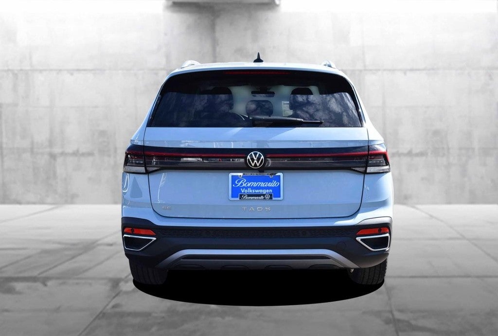 2026 Volkswagen Taos SE FWD