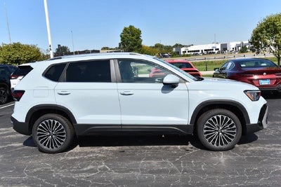 2027 Volkswagen Taos 1.5T SE