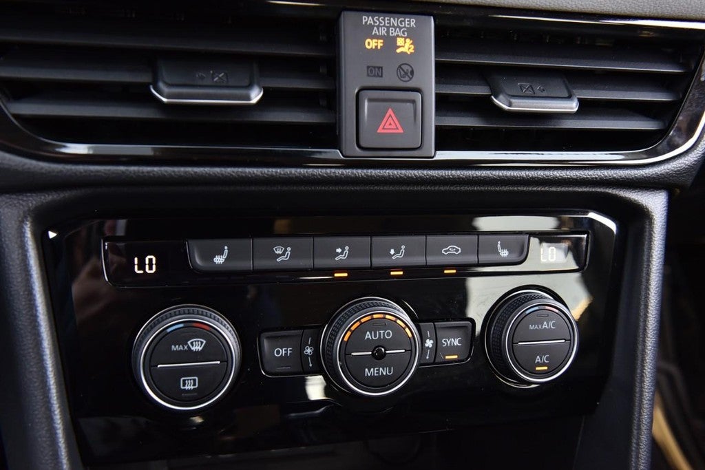 2024 Volkswagen Taos SE FWD