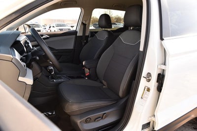 2024 Volkswagen Taos SE FWD