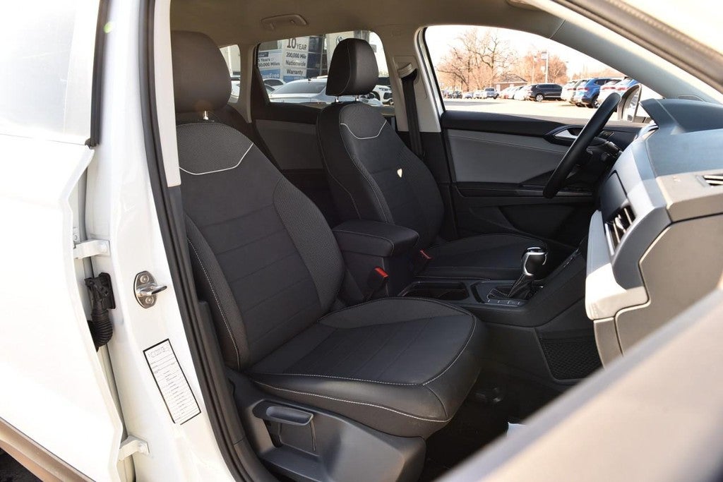 2024 Volkswagen Taos SE FWD