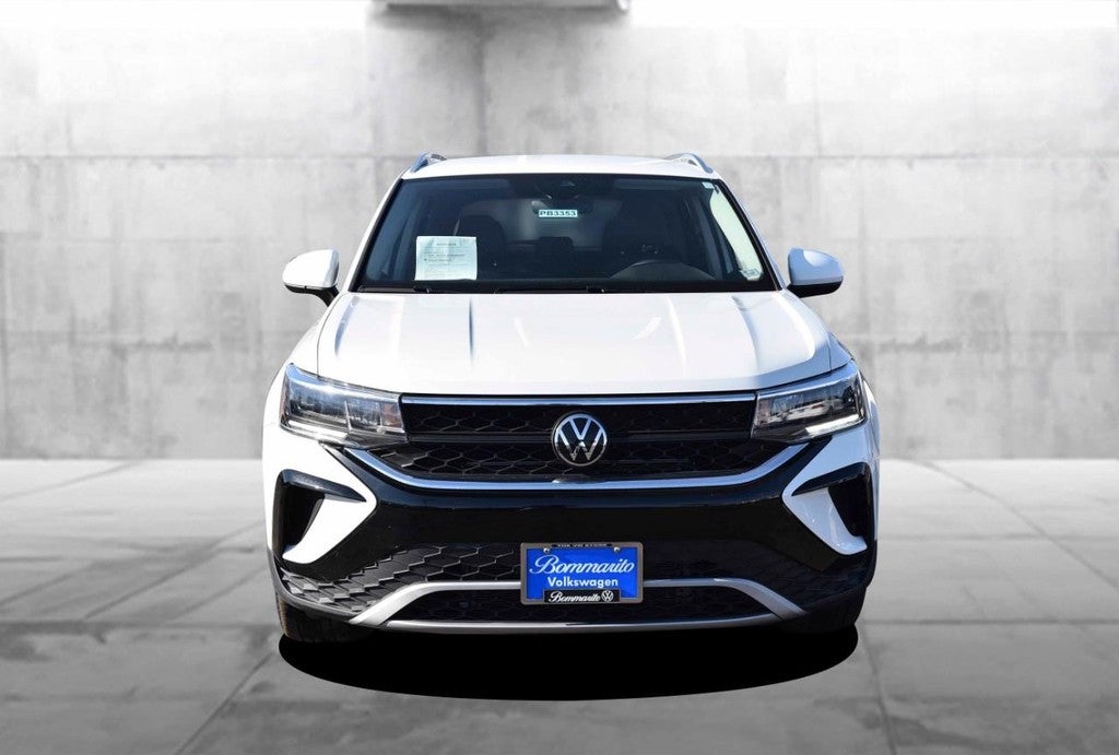 2024 Volkswagen Taos SE FWD