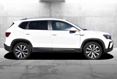 2024 Volkswagen Taos SE FWD