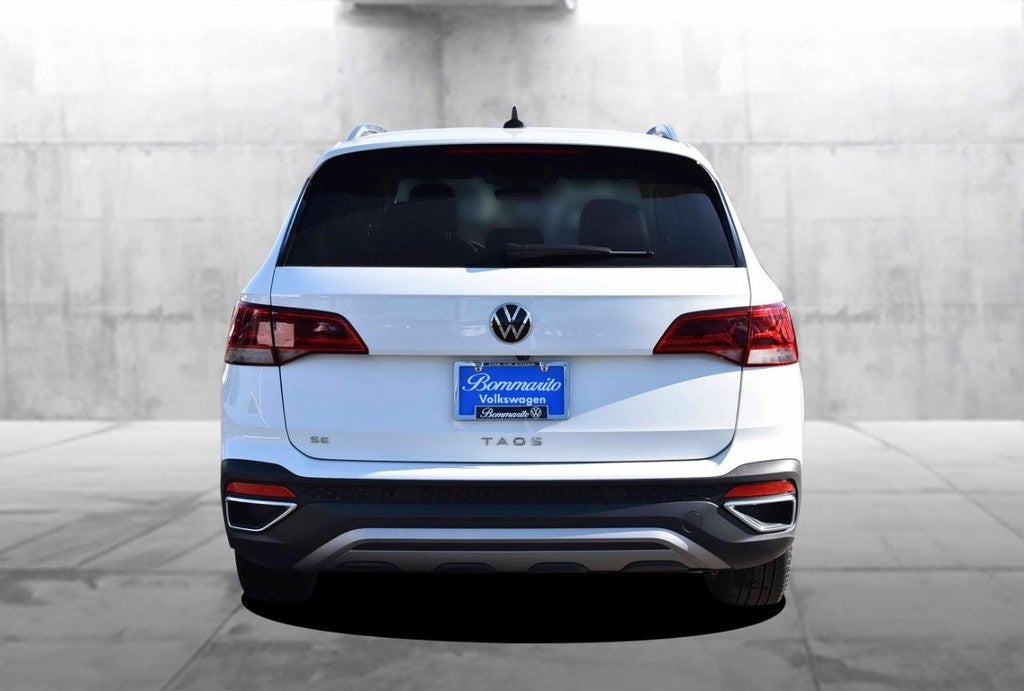 2024 Volkswagen Taos SE FWD
