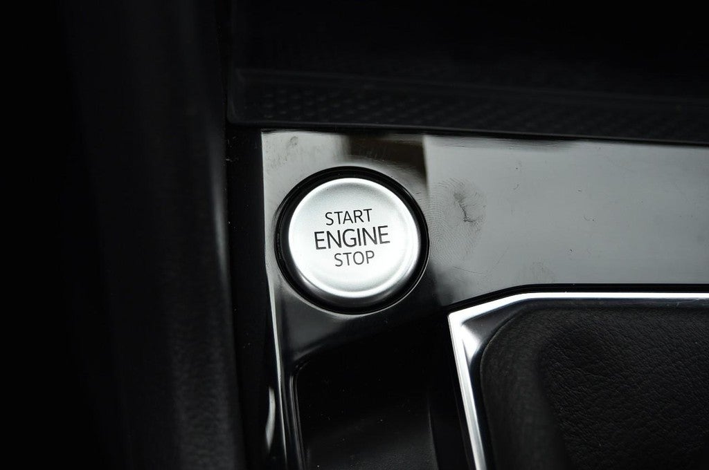 2023 Volkswagen Taos SE FWD