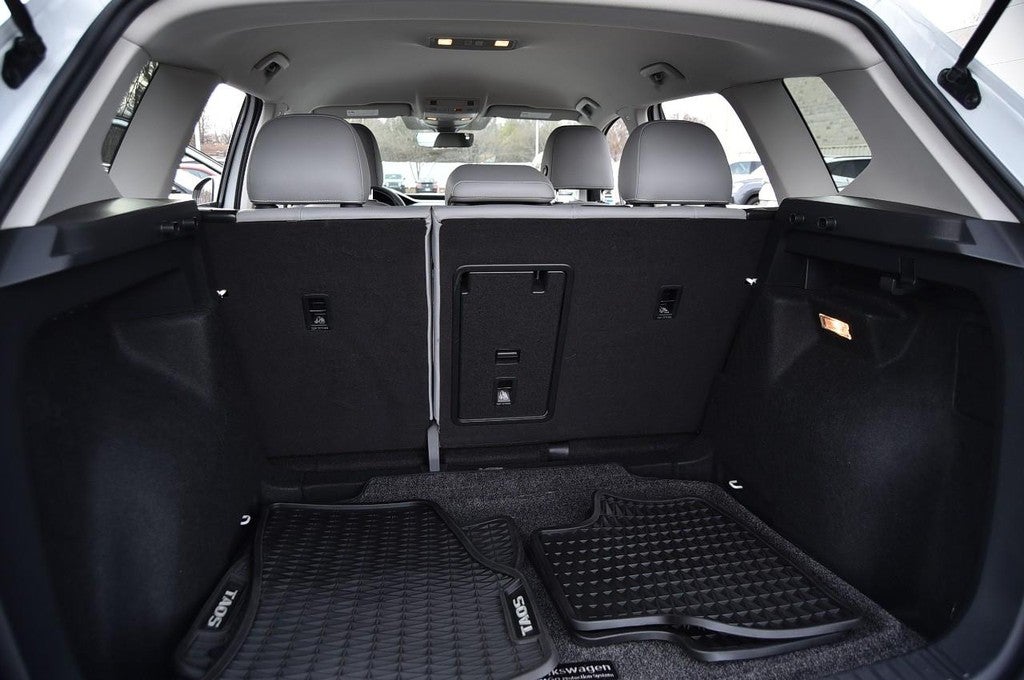 2023 Volkswagen Taos SE FWD