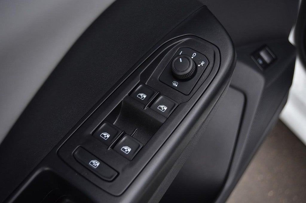 2023 Volkswagen Taos SE FWD