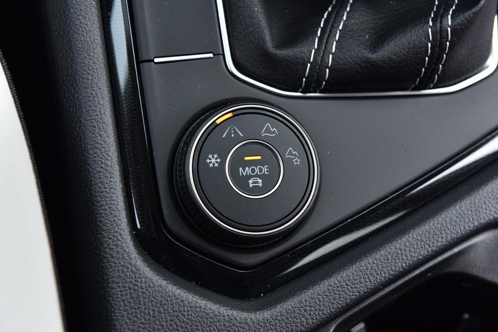 2026 Volkswagen Taos SE 4MOTION