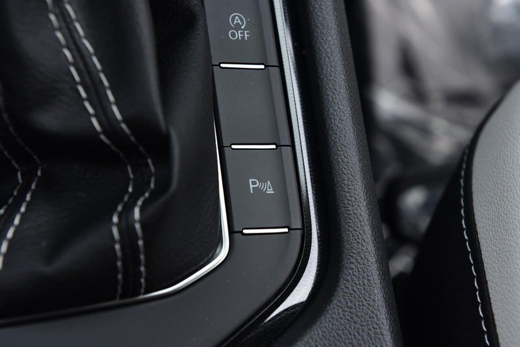 2026 Volkswagen Taos SE 4MOTION