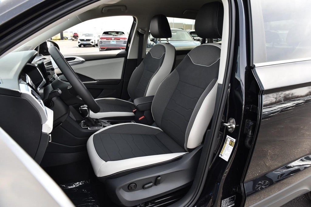 2026 Volkswagen Taos SE 4MOTION