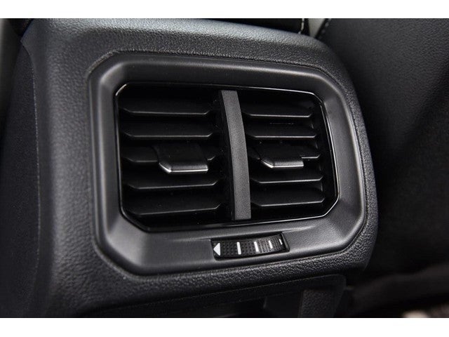 2026 Volkswagen Taos SE 4MOTION