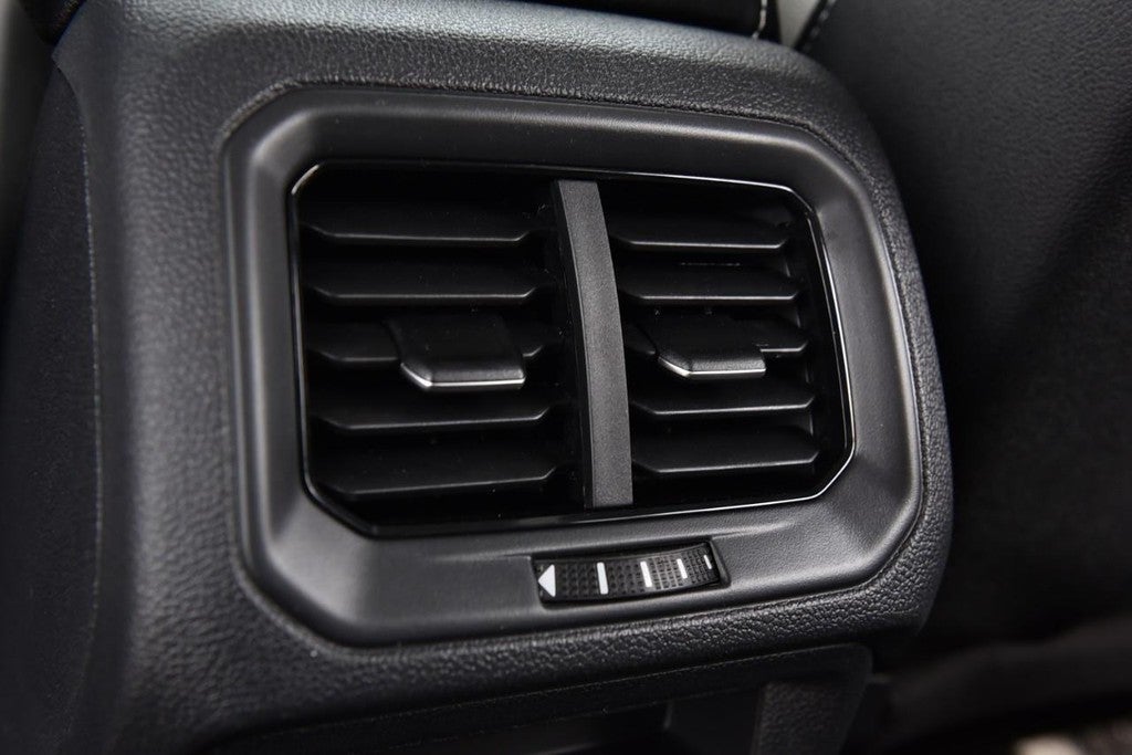 2026 Volkswagen Taos SE 4MOTION